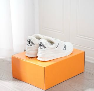 Louis Vuitton Blancas Talla cualquiera