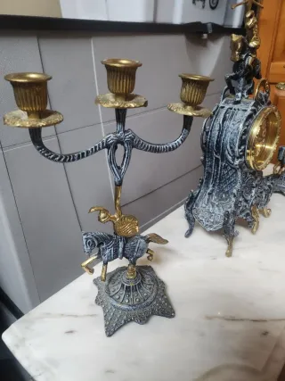 Entradita de forja con mármol