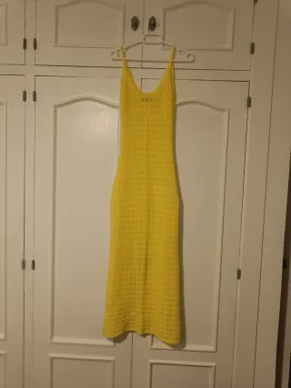 Vestido amarillo Zara