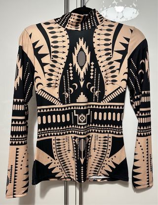 Top estampado tribal talla única licra fina