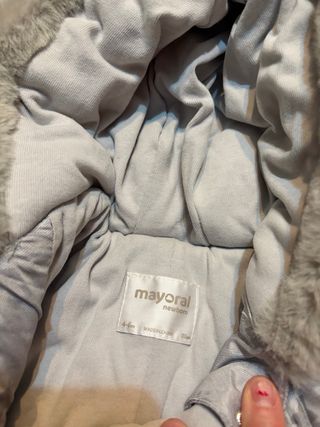 Buzo de bebé Mayoral gris estrellas