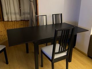 Mesa comedor y 4 sillas Ikea.