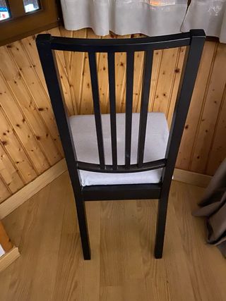 Mesa comedor y 4 sillas Ikea.