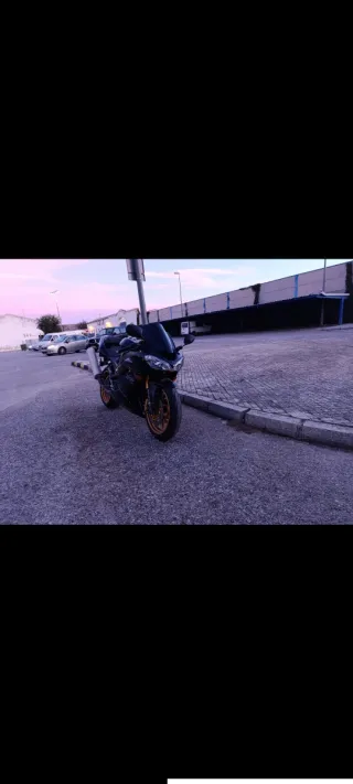 Kawasaki ZX10R 2005 180 CV.