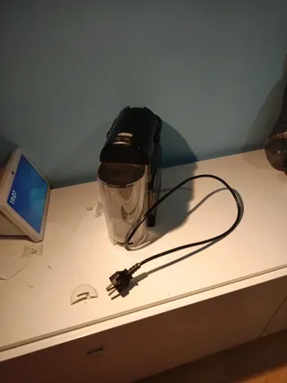 Cafetera Nespresso DeLonghi Negra