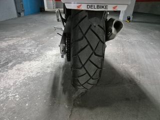 Honda NC 750XA Trail asfáltica.