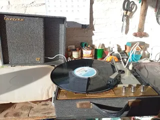 Tocadiscos Invicta Antiguo