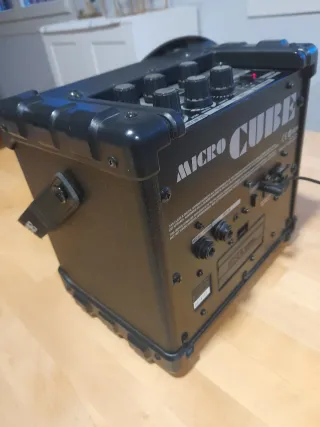 Amplificador Roland Micro Cube