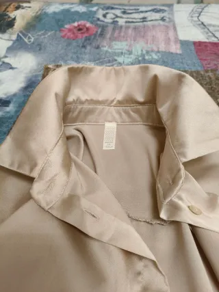 Blusa satén color champán