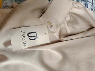 Blusa satén color champán