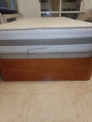 Cama individual con colchón 190x105 cm.
