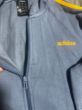 Casaco Adidas com capuz