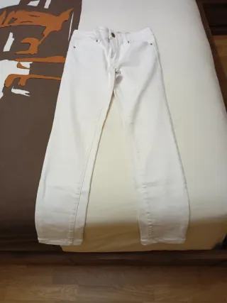 Pantalón vaquero blanco Sfera Talla 34