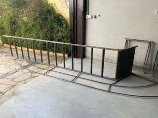 Escalera Artillo Metálica  3.5 m altura  Fuerte
