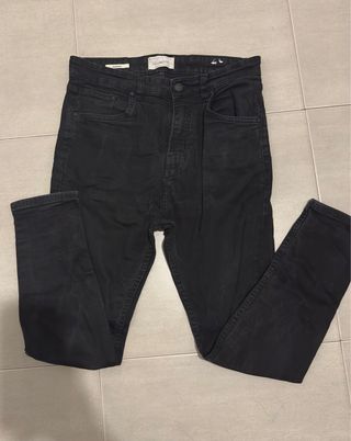 Lote ropa hombre con jerseys, vaqueros y pijama