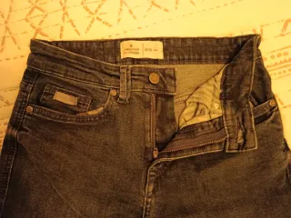Pantalón vaquero azul niño