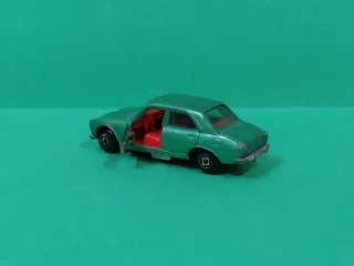 Guisval Peugeot 504 escala 1/64