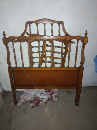 Cabecero de cama de madera