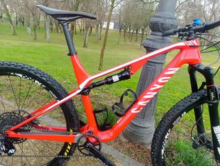 Canyon carbono 29 pulgadas doble suspension MTB