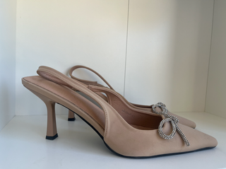 Zapatos sandalias tacón nude lazo pedrería
