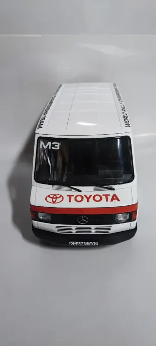 Asistencia Toyota Rallye Team 1/18 Otto Kyosho IXO