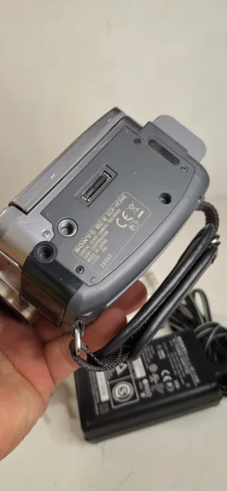 Sony Handycam DCR-HC94 Videocámara