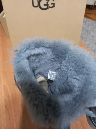 Botas UGG grises de ante