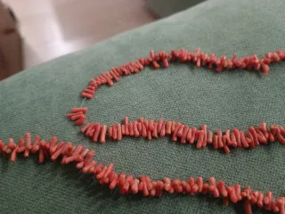 Collar de coral mediterráneo muy antiguos