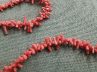 Collar de coral mediterráneo muy antiguos