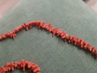 Collar de coral mediterráneo muy antiguos