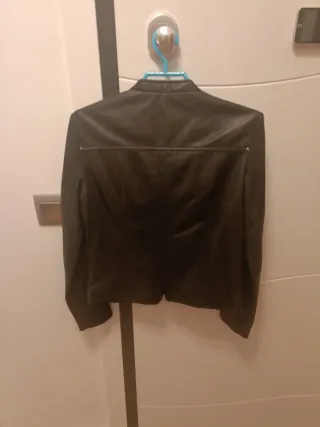 Cazadora cuero Mango negra