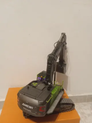 Excavadora oruga Amewi teledirigida ACV730V3