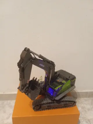 Excavadora oruga Amewi teledirigida ACV730V3