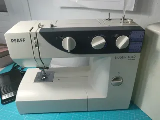 Máquina de coser Pfaff Hobby 1042