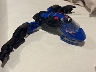 Coche Policía Transforma Nave Tiburón