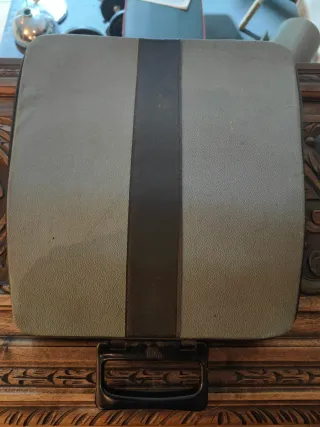 Máquina de escribir Olivetti Lettera 32 verde