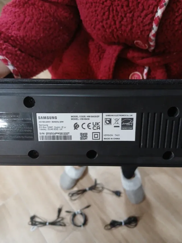 Barras de Sonido Philips y Samsung Negras