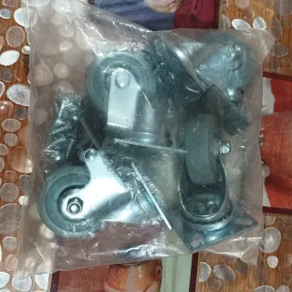 4 Ruedas Giratorias 50mm con Freno