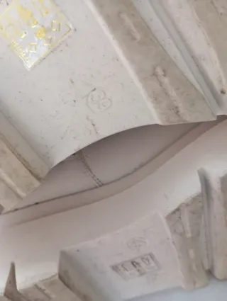 Botas altas color hueso