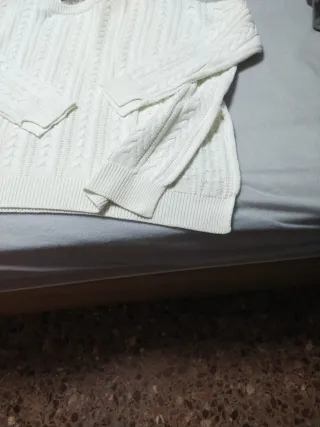 Suéter Bershka Beige Talla S ancho