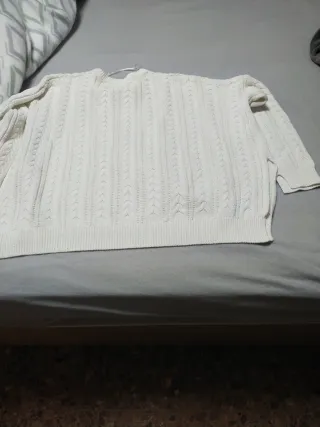 Suéter Bershka Beige Talla S ancho