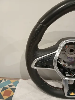 Volante Renault Clio V RS Line