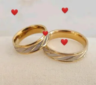 San Valentín parejas Alianzas bañado en oro