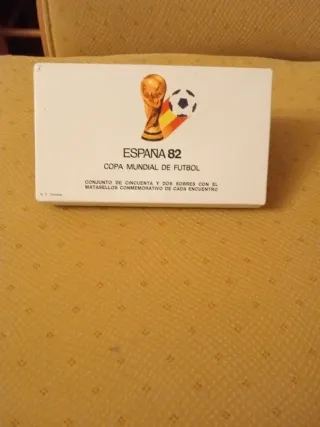 Caja 52 sobres España 82