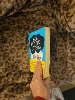 Bajo la misma estrella de John Green