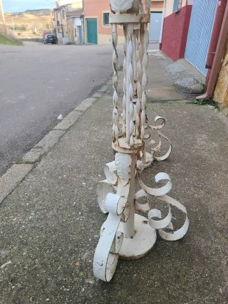 2 Farolas de Metal Blancas años 1920