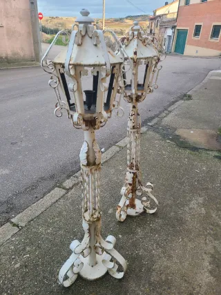 2 Farolas de Metal Blancas años 1920