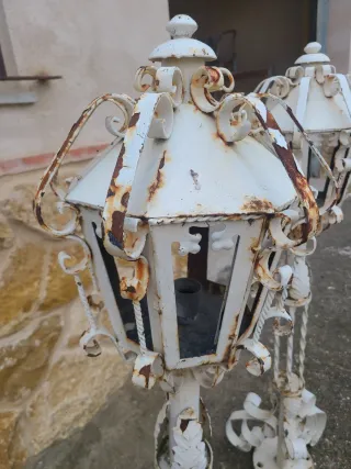 2 Farolas de Metal Blancas años 1920