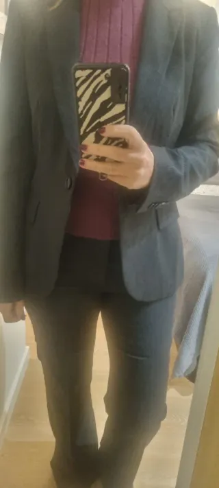 Traje chaqueta gris a rayas