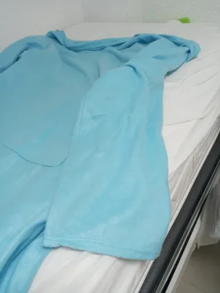 Manta con mangas para ver la tele